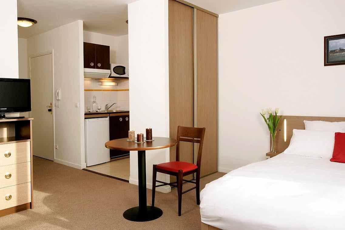 Comfort Suites Le-Port-Marly Paris Ouest لو بورْ مارْلي المظهر الخارجي الصورة