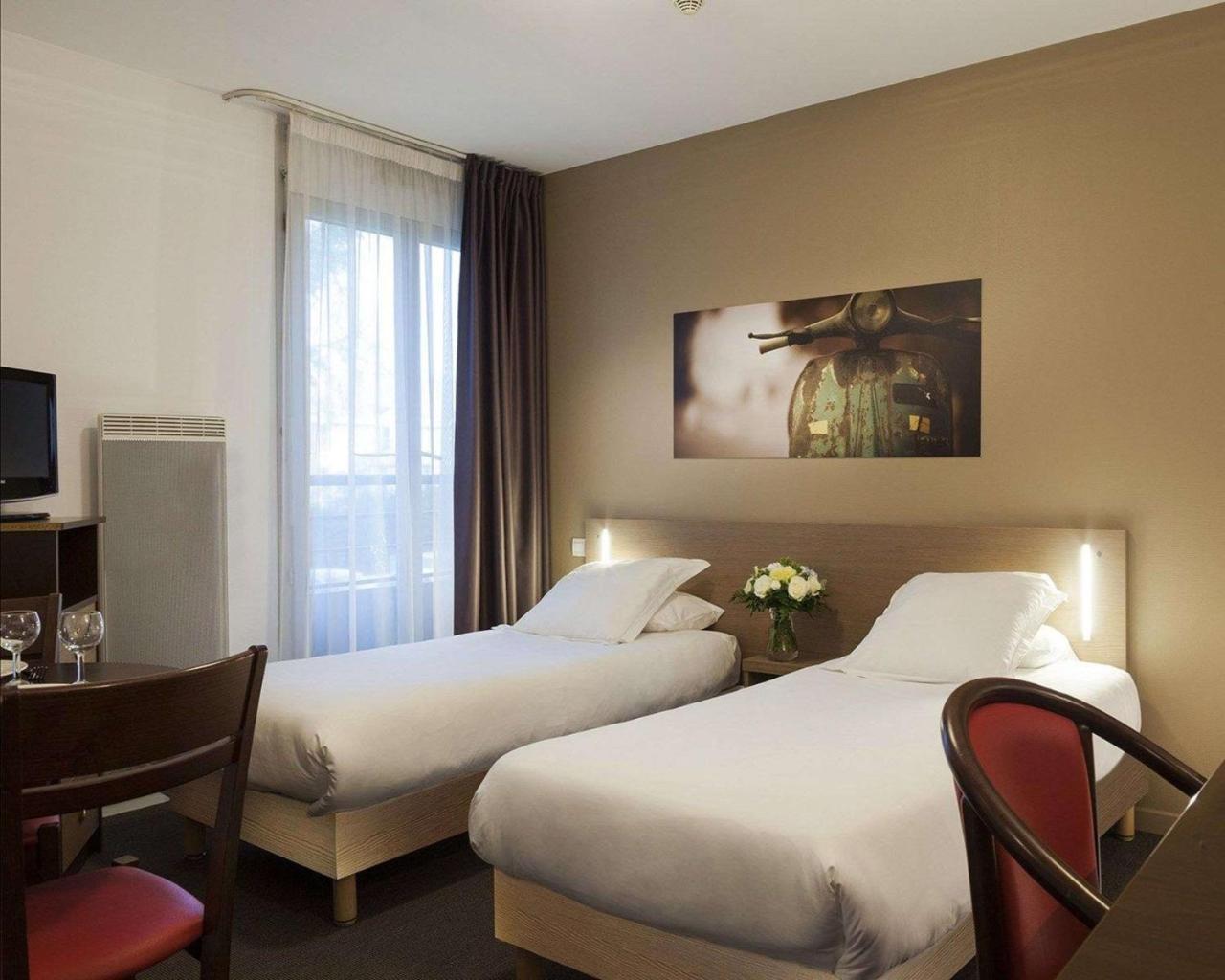 Comfort Suites Le-Port-Marly Paris Ouest لو بورْ مارْلي المظهر الخارجي الصورة