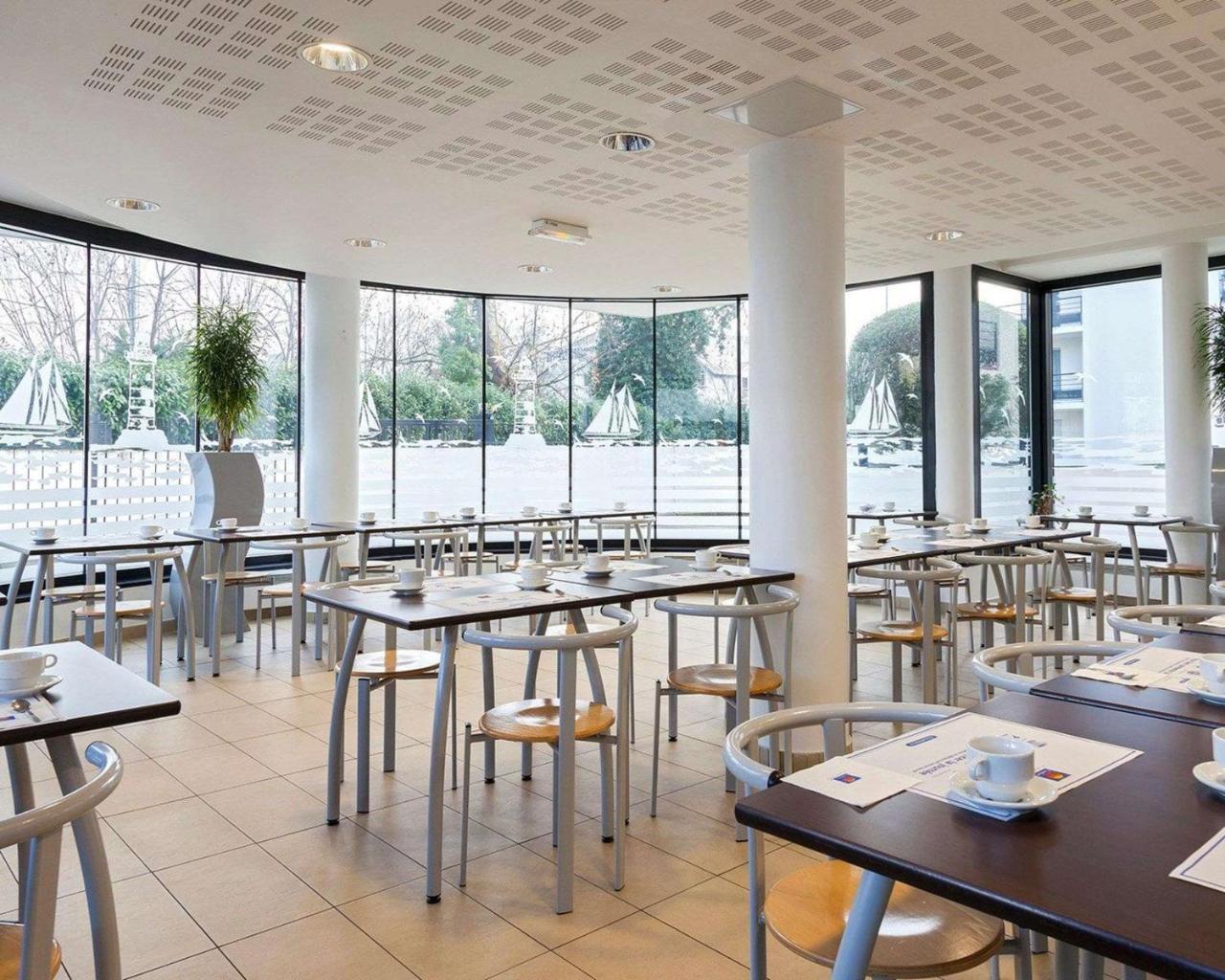 Comfort Suites Le-Port-Marly Paris Ouest لو بورْ مارْلي المظهر الخارجي الصورة