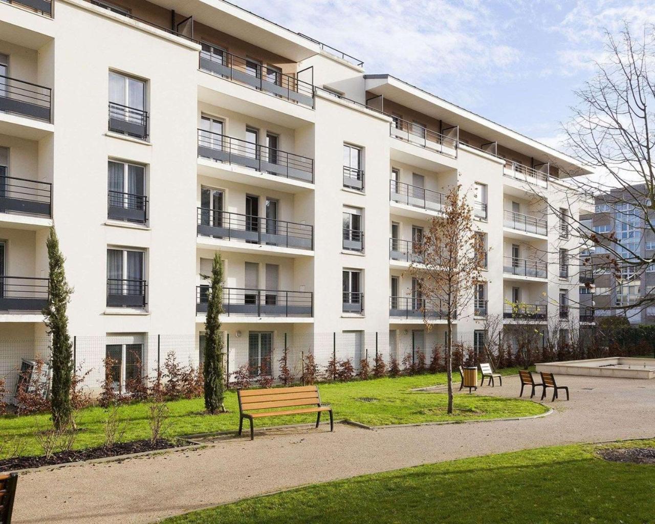 Comfort Suites Le-Port-Marly Paris Ouest لو بورْ مارْلي المظهر الخارجي الصورة