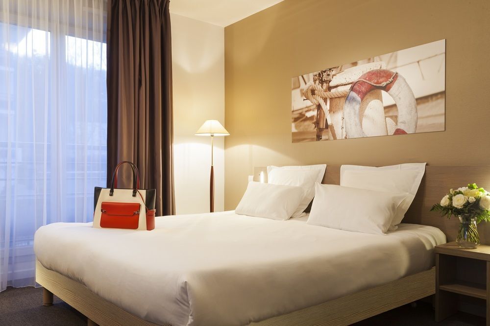 Comfort Suites Le-Port-Marly Paris Ouest لو بورْ مارْلي المظهر الخارجي الصورة