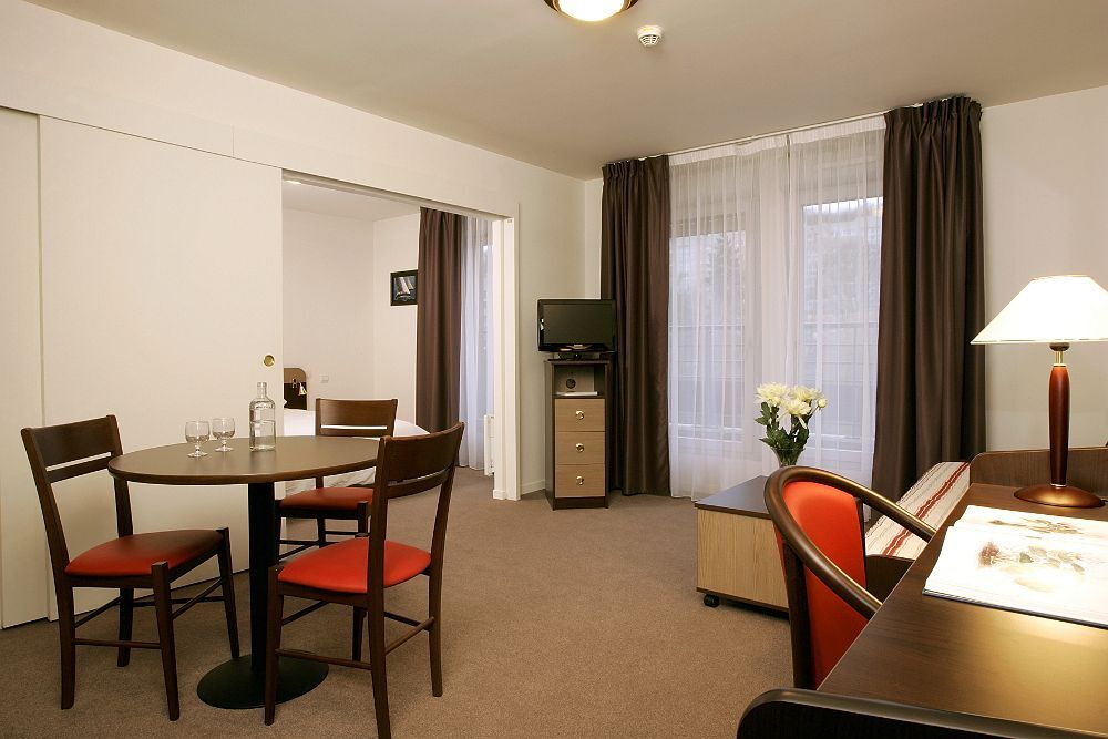 Comfort Suites Le-Port-Marly Paris Ouest لو بورْ مارْلي المظهر الخارجي الصورة